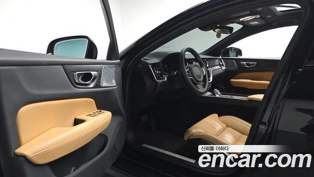 Вольво V60 V60 Cross Country 2 поколение B5 Ultimate AWD — Фото автомобиля 8