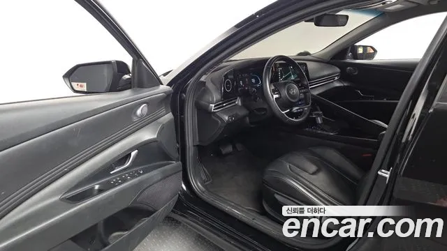 Hyundai Avante CN7 — Фото автомобиля 9
