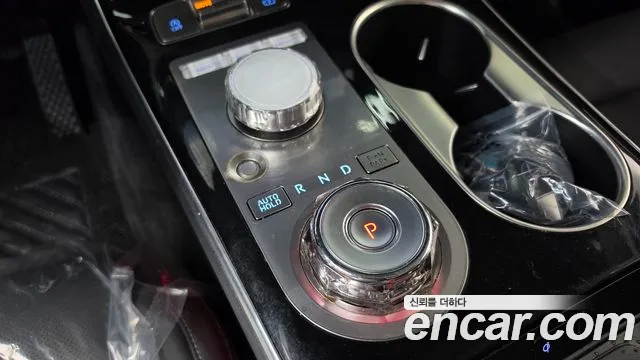 Genesis GV70 — Фото автомобиля 12