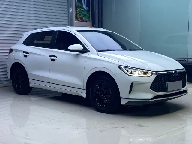 BYD e2 — Фото автомобиля 3