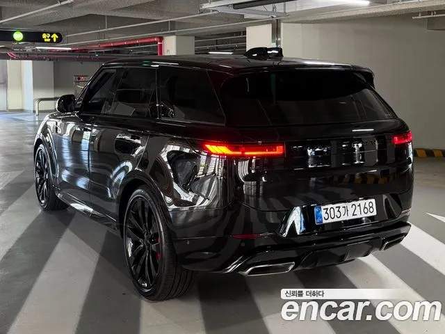 Land Rover Range Rover Sport — Фото автомобиля 4