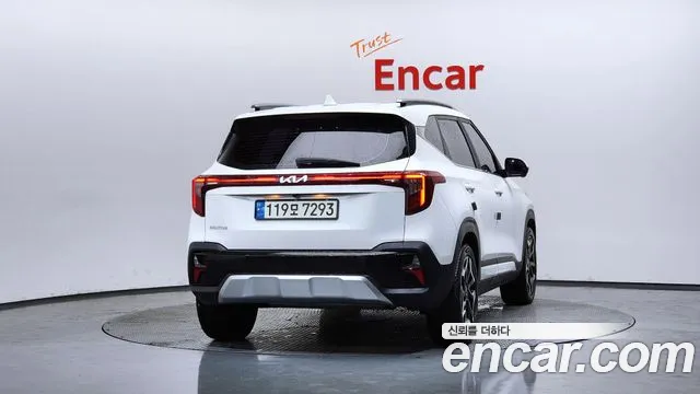 Kia Seltos Новый Seltos Бензин 2.0 2WD — Фото автомобиля 3