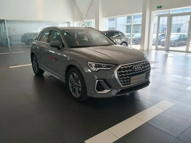 Audi Q3 — Фото автомобиля 3