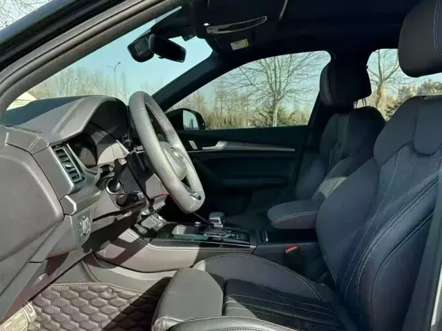 Audi Q5L — Фото автомобиля 4