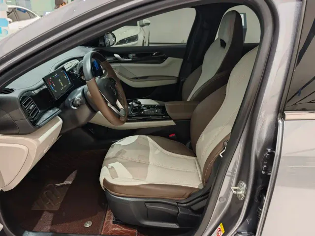 BYD Qin PLUS — Фото автомобиля 5