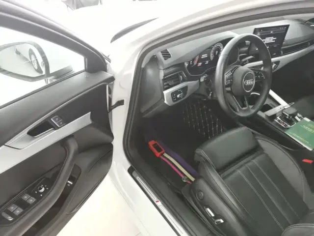 Audi A4L — Фото автомобиля 15