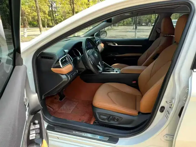 Toyota Camry — Фото автомобиля 7