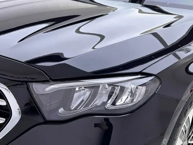 Mercedes-Benz E-Class — Фото автомобиля 12