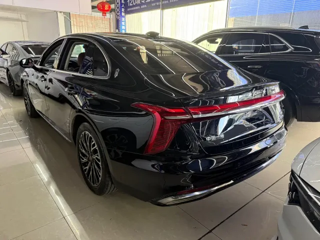 Hongqi H5 — Фото автомобиля 3
