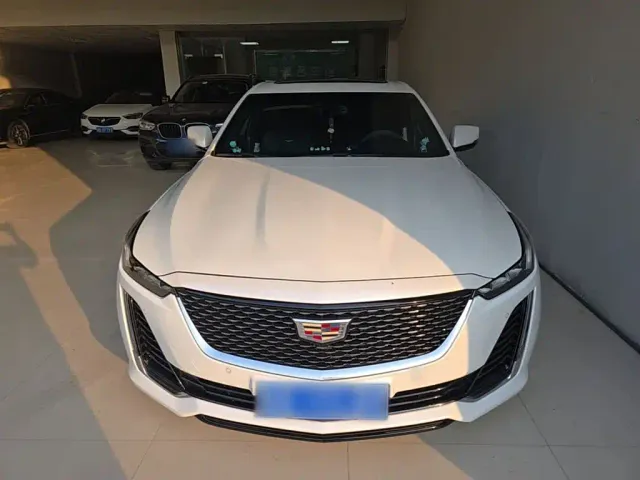 Cadillac CT5 — Фото автомобиля 2