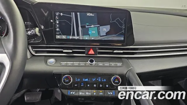 Hyundai AVANTE Avante (CN7) — Фото автомобиля 10