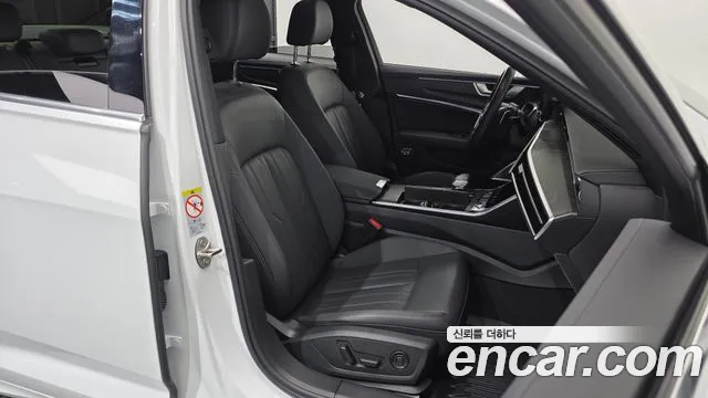 Audi A6 C8 — Фото автомобиля 12