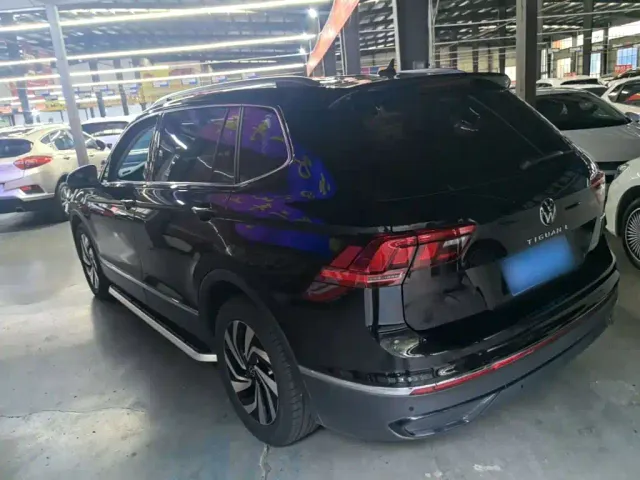 Volkswagen Tiguan L — Фото автомобиля 4