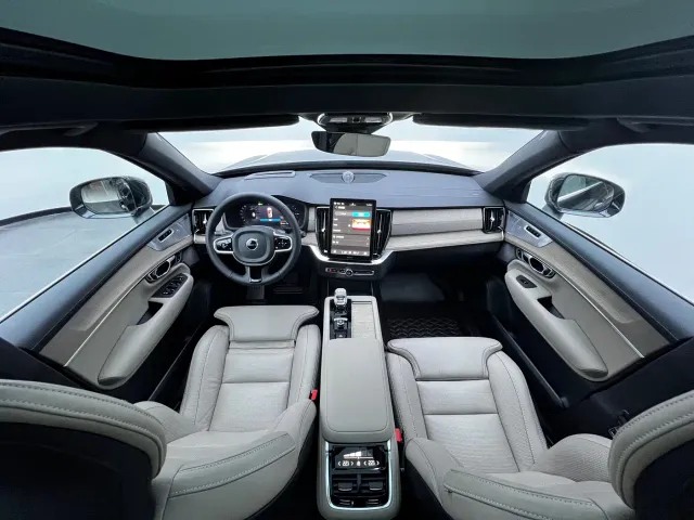Volvo XC90 — Фото автомобиля 15