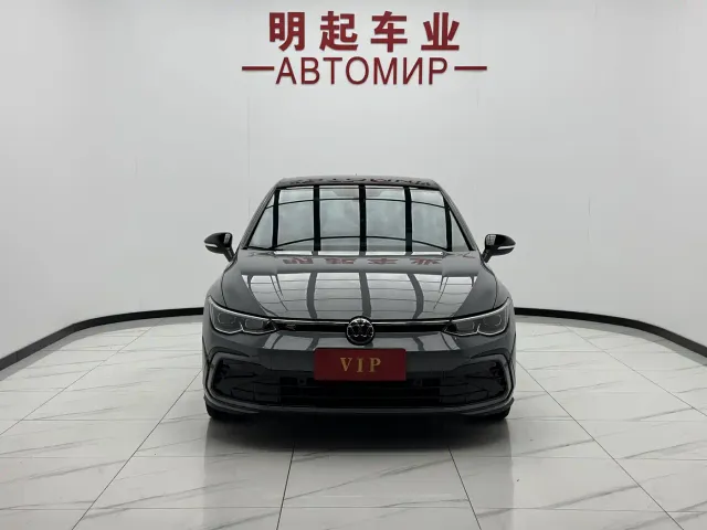 Volkswagen Golf — Фото автомобиля 2