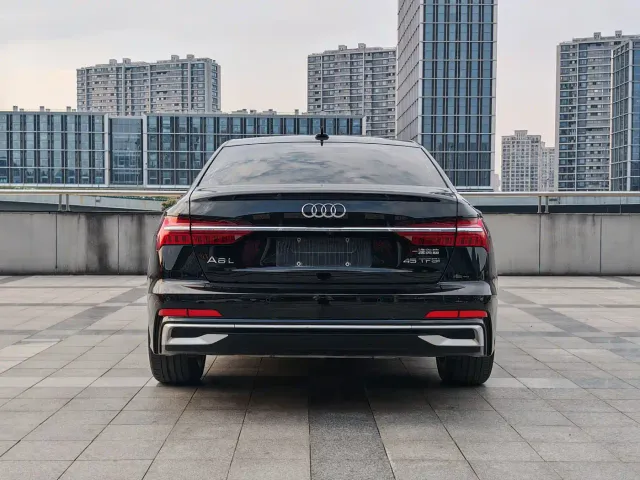 Audi A6L — Фото автомобиля 5