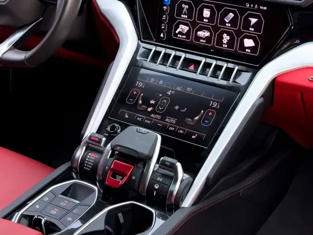 Lamborghini Urus — Фото автомобиля 21