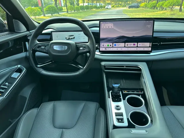 Geely Boyue — Фото автомобиля 15