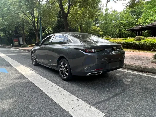 Changan Eado — Фото автомобиля 6