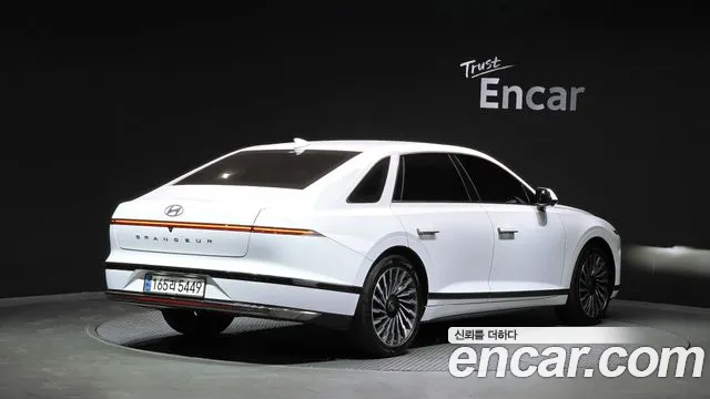 Hyundai Grandeur GN7 — Фото автомобиля 2