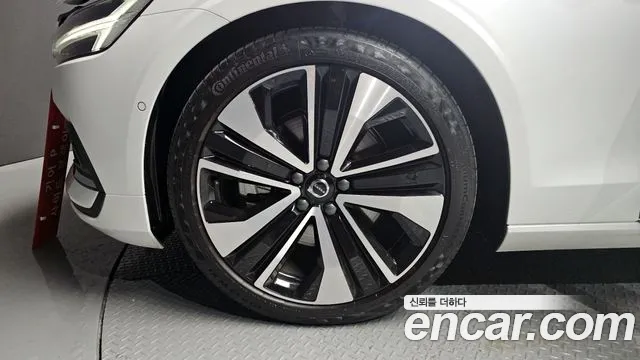 Вольво S60 S60 третьего поколения B5 Ultimate Bright — Фото автомобиля 5