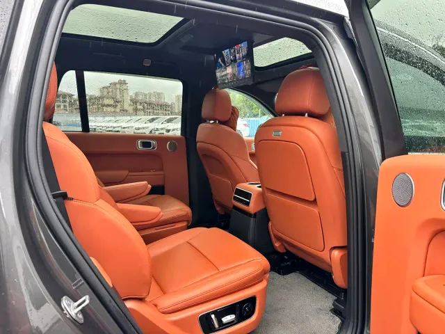 Li Auto L9 — Фото автомобиля 8