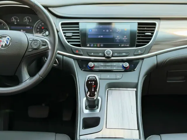Buick LaCrosse — Фото автомобиля 9
