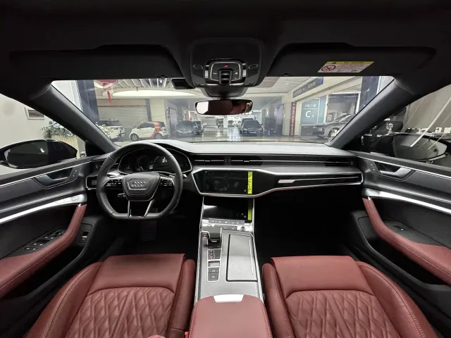 Audi A7L — Фото автомобиля 11