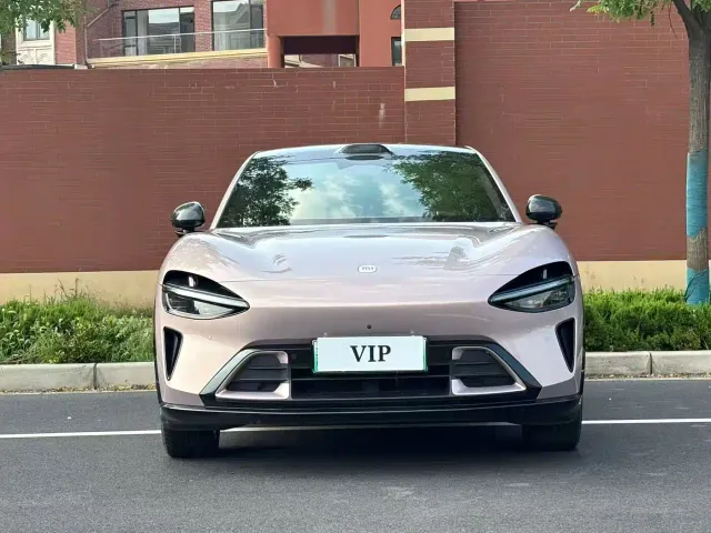 Xiaomi YU7 — Фото автомобиля 2