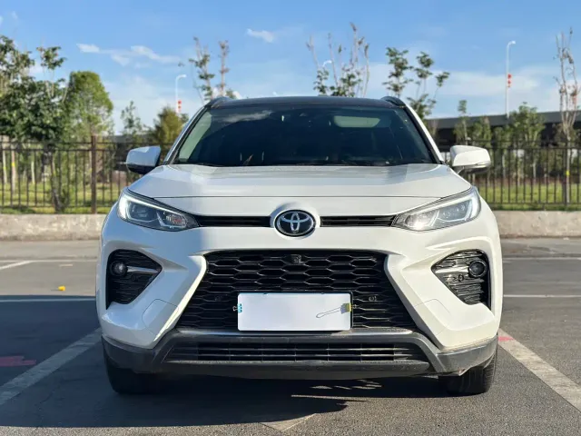 Toyota Wildlander — Фото автомобиля 2