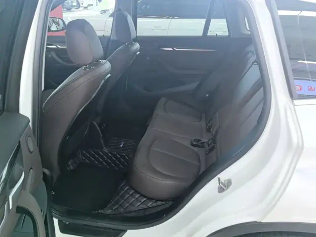 BMW X1 — Фото автомобиля 16