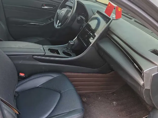 Toyota Avalon — Фото автомобиля 9