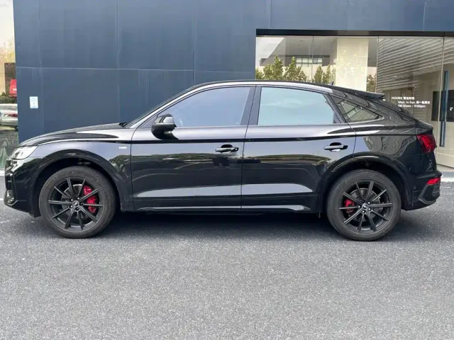 Audi Q5L Sportback — Фото автомобиля 4