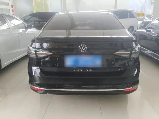 Volkswagen Lavida — Фото автомобиля 5