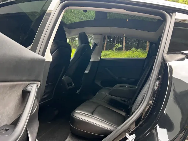 Tesla Model Y — Фото автомобиля 7