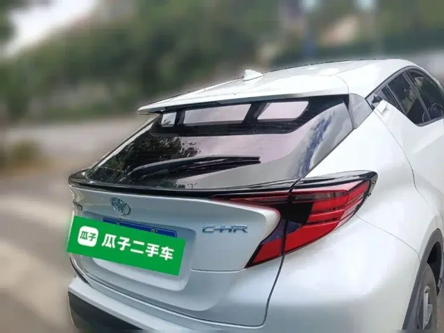 Toyota C-HR — Фото автомобиля 5