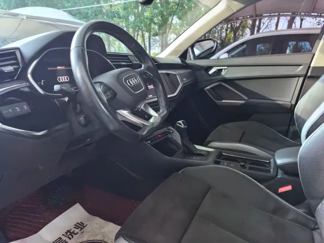 Audi Q3 — Фото автомобиля 4