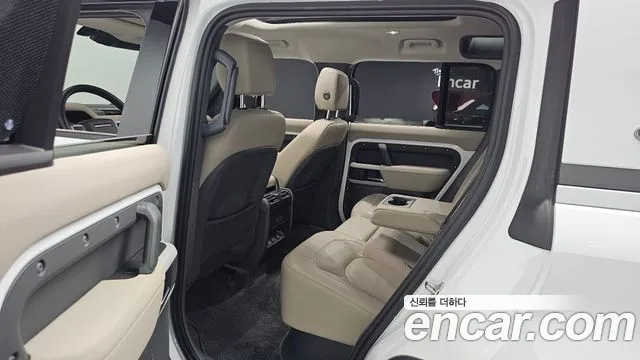 Land Rover Defender L663 — Фото автомобиля 11