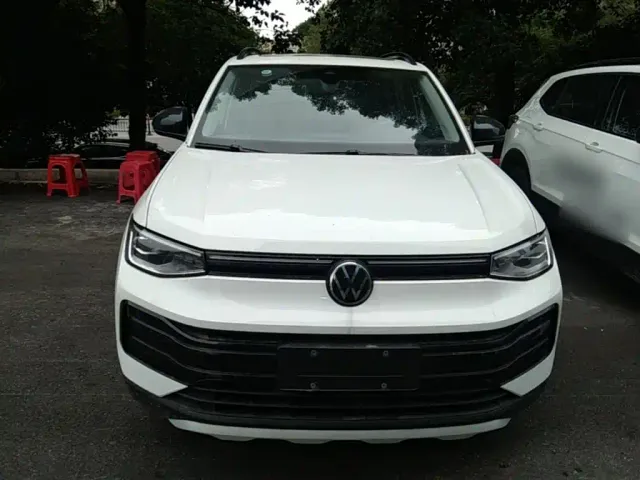 Volkswagen Tharu — Фото автомобиля 2