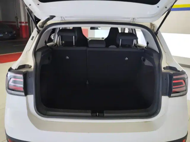 Volkswagen T-Cross — Фото автомобиля 4