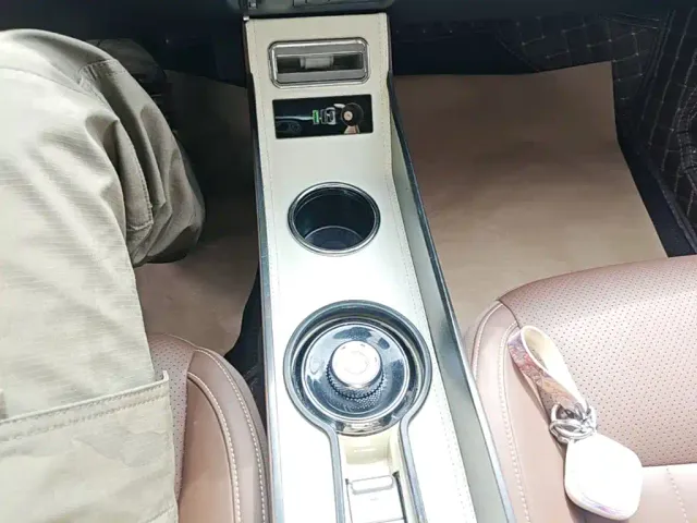 Wuling Bingo — Фото автомобиля 13
