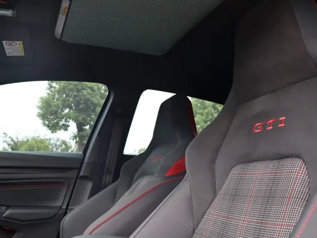 Volkswagen Golf GTI 2021 380TSI DSG GTI — Фото автомобиля 10