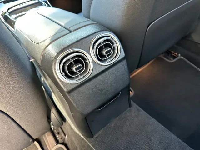 Mercedes-Benz C-Class — Фото автомобиля 10