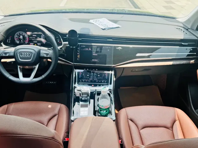 Audi Q7 — Фото автомобиля 5