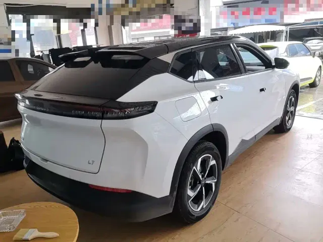 Dongfeng Fengshen L7 — Фото автомобиля 6