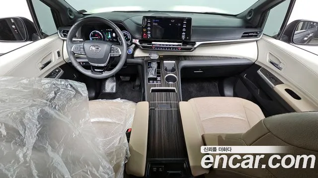Toyota Sienna — Фото автомобиля 7