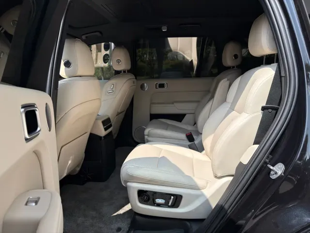 Li Auto L9 — Фото автомобиля 14