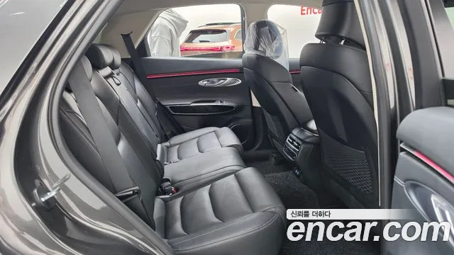 Genesis GV70 — Фото автомобиля 17