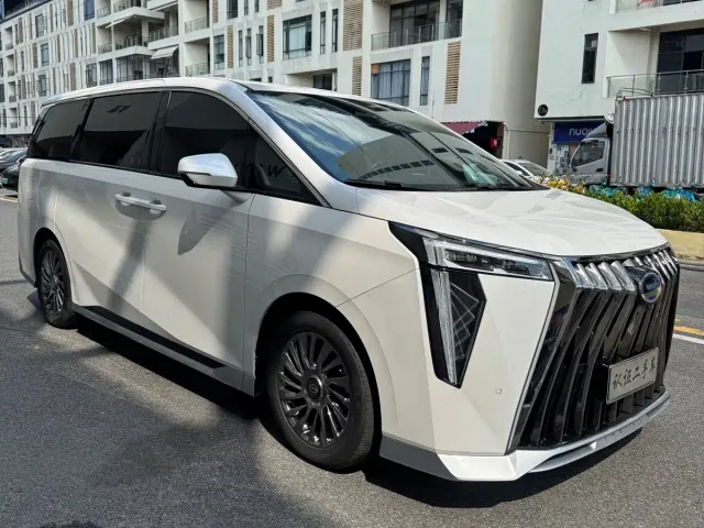 GAC Trumpchi M8 — Фото автомобиля 3