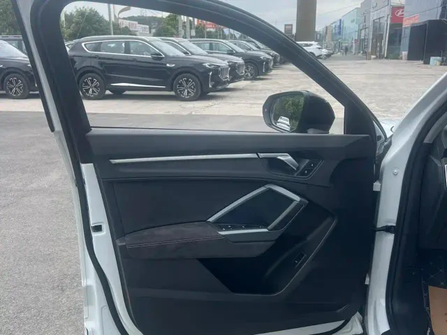 Audi Q3 Sportback — Фото автомобиля 5